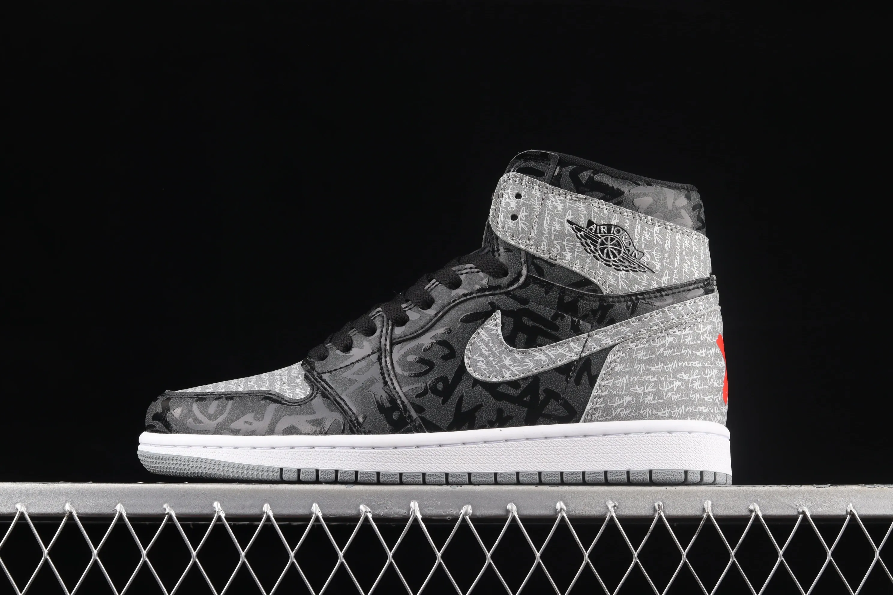 All categories Air Jordan Jordan series basketball shoes Air Jordan 1 High Cost-effective version Air Jordan 1 High OG "Rebellionaire" AJ1 Joe 1 black and gray banned "Rebelionaire" high-top basketball shoes 555088-036